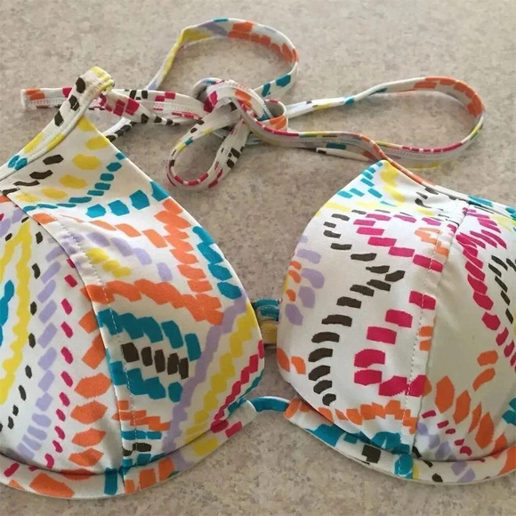 Victoria's Secret Paisley Floral Halter Bikini Top Padded Multicolor Size 34 D - Picture 1 of 3